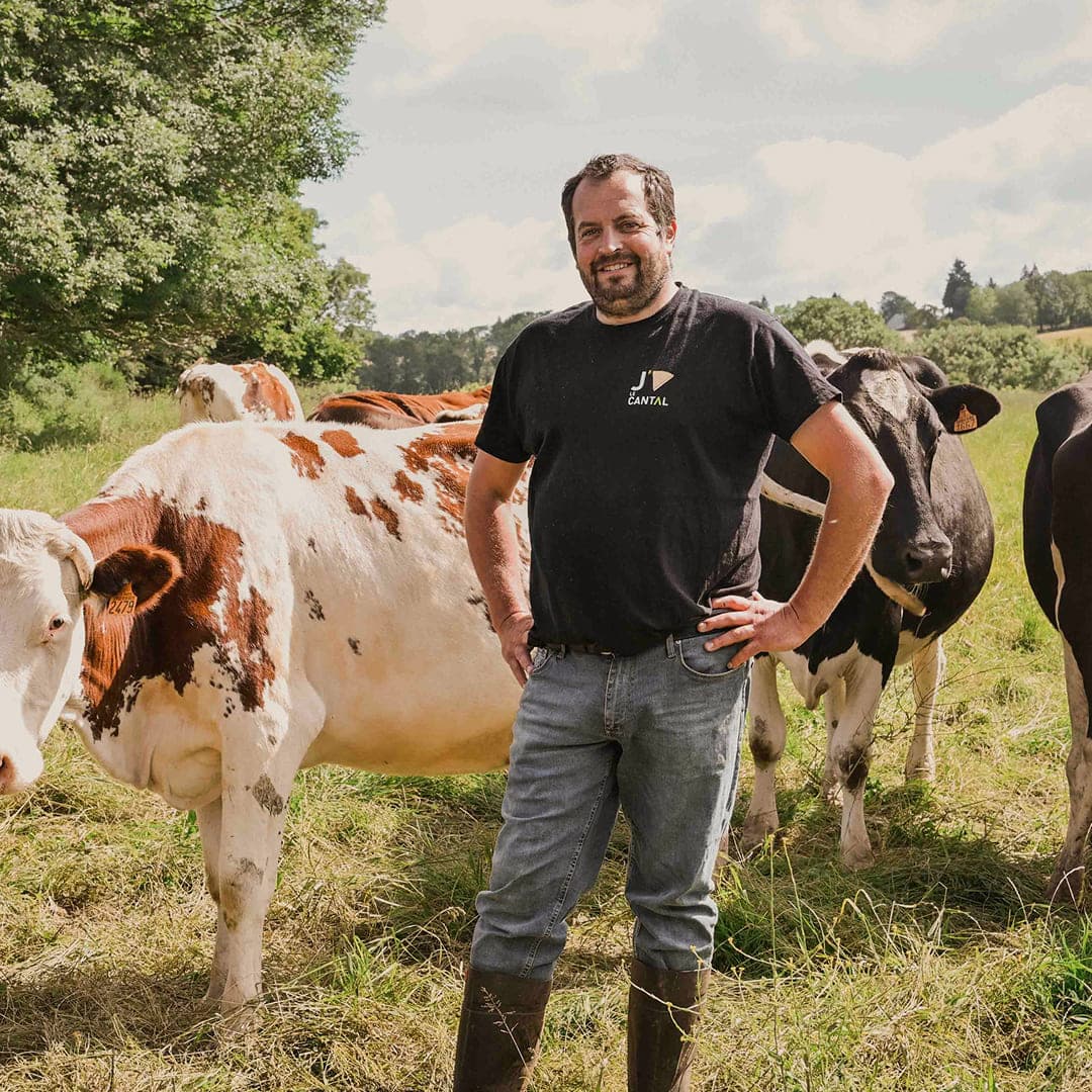 9,22 ha en élevage de vaches
laitières - Cantal & Salers AOP - Élevage en Trizac, Auvergne-Rhône-Alpes